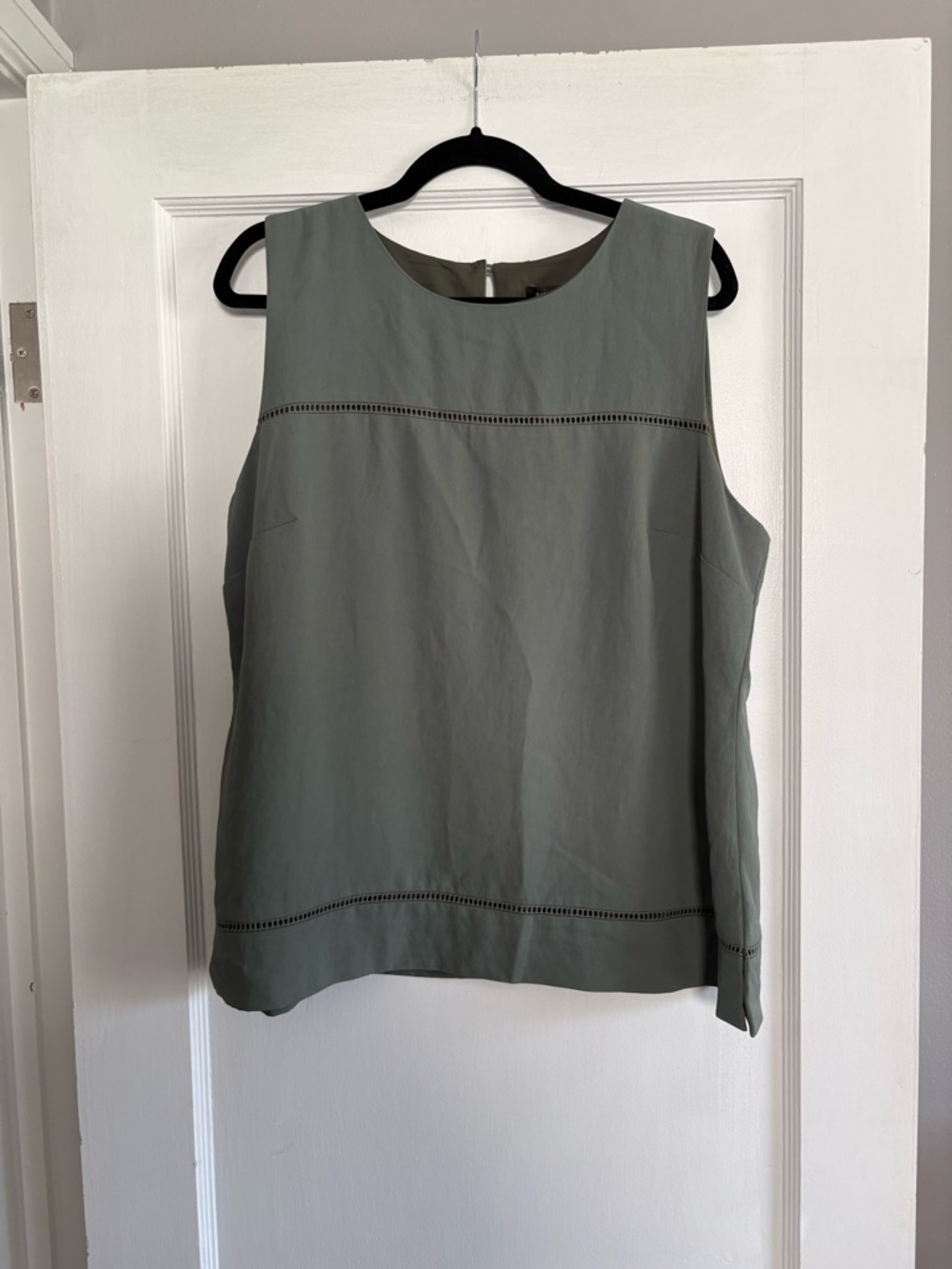NWT Banana Republic Women's Olive Green Tank Top Size XL